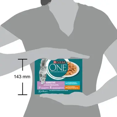 Purina ONE® Sensitive Fijne Malse Reepjes in Saus met Kip en Tonijn natvoer voor katten 8x85g